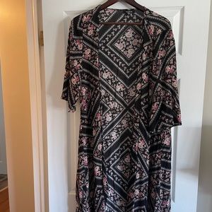 Torrid black floral duster 0/00 EUC
